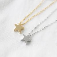 Collar de Pentagrama Plateado de Oro 18K Cadena de Clavícula de Estrella Perforada en Acero Inoxidable Versátil y Minimalista para Mujeres - details 0