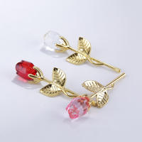 Regalo creativo europeo, varilla de Metal, rosa de cristal, decoración artesanal, regalo de flor simulada para el Día de San Valentín - details 4