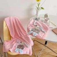 Toalla de baño de conejo de orejas largas para niños, paño de terciopelo de peluche súper suave y lindo, 70x140cm - details 8