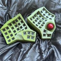 Kit de teclado personalizado inalámbrico/Bluetooth con teclas intercambiables MX, teclado separado MK2 Charybdis con ratón óptico integrado - details 8