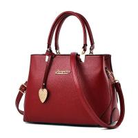Bolso de gran capacidad, nuevo bolso de hombro simple y moderno para mujer, decoración con colgante de amor, mochila de lujo de alta gama - details 1