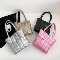Bolso de mano acolchado de plumas para mujer, bolsa de hombro de gran capacidad, alta calidad, Color sólido, Invierno - details 26