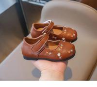 Zapatos de cuero para niños y niñas, zapatillas planas de princesa, versátiles, con flores dulces, fondo suave, antideslizantes, a la moda, novedad de otoño, 2024 - details 7