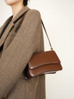 Bolso Baguette de Piel de Vaca - Bandolera Elegante con Diseño Limitado para Mujer - details 16