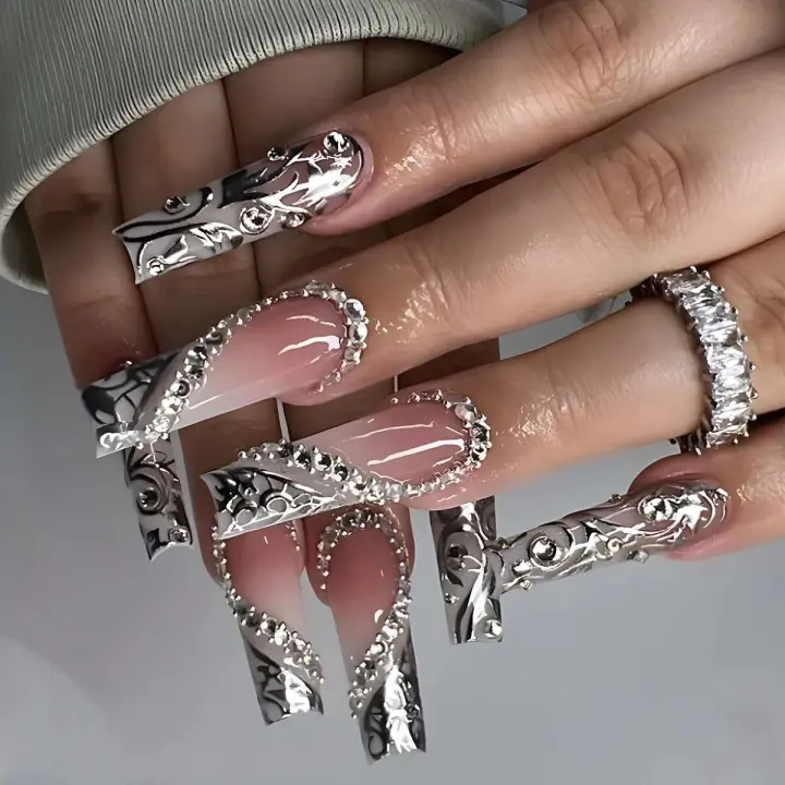 Uñas postizas de cobertura total usables, decoración de corazón de diamante en tiendas minoristas de vid de uva cuadrada plateada francesa, ultra largas - 1