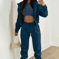 Conjunto de tres piezas para mujer, pantalones largos con sudadera con capucha de forro polar, conjunto deportivo, moderno, informal, de invierno, conjunto completo - details 8