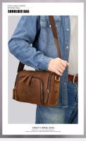 Bolso cilíndrico horizontal, bolso de hombro de cuero de caballo loco para hombres, bolso transversal de cuero genuino europeo y americano retro para hombres - details 0