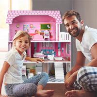 Casa de muñecas de madera con muebles y accesorios