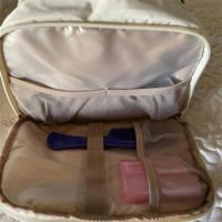 Bolso acolchado de maquillaje para mujer, organizador de maquillaje de gran capacidad, bolsa de cosméticos para artículos de tocador, accesorios, mochila de lujo de alta gama - details 7