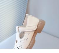 2025 Primavera Verano nuevos zapatos de cuero para niñas con corazón hueco princesa dulce recortes clásicos transpirables con correa en T zapatos planos para niños - details 5