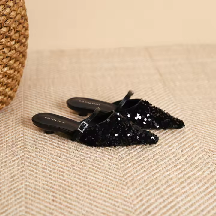 Zapatos planos de lentejuelas plateadas con punta puntiaguda Xiaoxiangfeng - 1