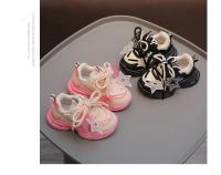 Zapatillas deportivas informales para niño y niña, zapatos para correr con estrella hueca, suela suave, resistentes al desgaste y a prueba de suciedad, 2024 - details 2