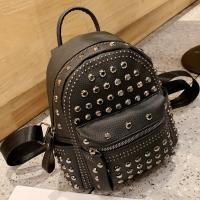 Mochila de motocicleta Punk Vintage para mujer, bolso negro con remaches, Mochila pequeña de viaje informal, 1 unidad - details 1