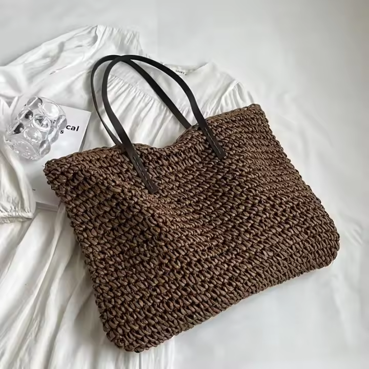 Bolso grande de paja tejido a mano - Bolso de hombro beige elegante con correas negras, espacioso para la playa, vacaciones o uso diario, bolso de playa - 1