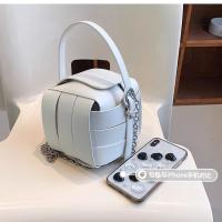 Bolso pequeño con diseño de interés especial de celebridades de Internet, novedad de verano para mujer, bolso bandolera con cadena versátil a la moda, bolso de mano de alta sensación - details 9
