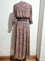 Novedad de verano, vestido bohemio de viaje para vacaciones y playa con cuello en V y mangas tres cuartos con mangas acampanadas y lazo en la cintura - details 15