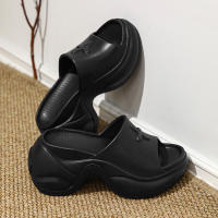 Zapatillas de mujer de suela gruesa para uso en exteriores de verano, sandalias negras de tacón alto recto de 9 cm de altura. - details 2