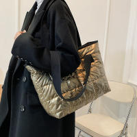 Bolso de mano de algodón con almohadilla espacial para mujer, bolsa de viaje de hombro acolchada, de gran capacidad, impermeable, a la moda, Invierno - details 2