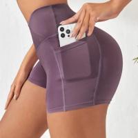 Pantalones cortos de yoga de cintura alta para mujer, pantalones cortos de yoga suaves de cintura cruzada, pantalones cortos deportivos de yoga de color puro de tela de poliéster - details 6