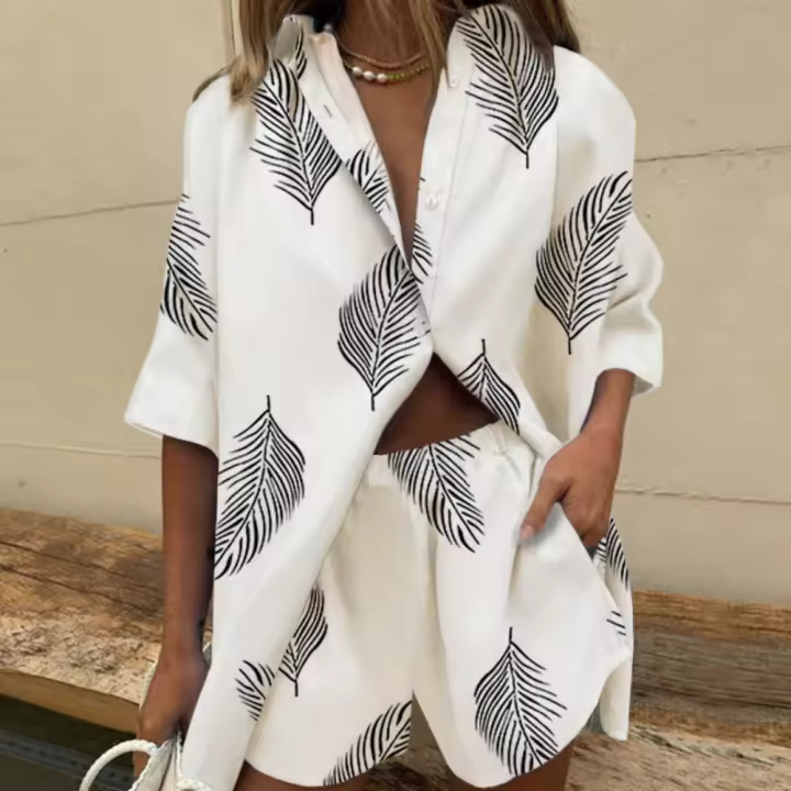 Conjunto de Verano 2025 para Mujer Blusa de Cuello Camisero con Estampado Floral y Shorts Holgados - 1