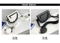 Nuevos bolsos para hombres y mujeres, bolsos de cadena personalizados de moda, bolsos de mensajero de hombro neutros y versátiles de moda, bolsos cuadrados pequeños. - details 6