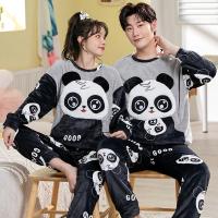 Conjunto de pijama de felpa de franela cálida para hombre y mujer, ropa de dormir de manga larga con cuello redondo, dibujos animados dulces, 32 estilos, Invierno - details 11