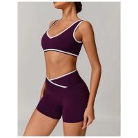 Sujetador deportivo decorativo con contraste y cuello en V, top corto de entrenamiento inalámbrico grueso, ropa deportiva para gimnasio, yoga y correr - details 4
