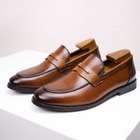 Mocasines de cuero estilo británico casual negro con un pedal y gorro. - details 22