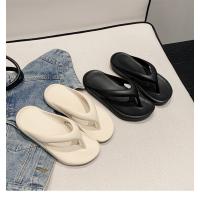 Pisar la mierda chanclas mujeres europeas y americanas marea ins verano fondo plano EVA fondo suave moda casual pellizco pie zapatillas frescas - details 3