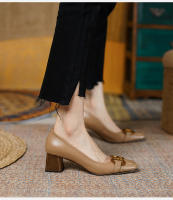 Zapatos de tacón de piel suave con hebilla de metal y tacón grueso con punta cuadrada - details 2