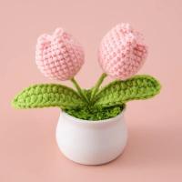 Ramo tejido de tulipanes de flores de ganchillo hecho a mano terminado - details 5