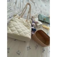 Bolso De Cadena De Rombos De Tela De Nailon, Bolso De Paquete De Crema Acolchado, Bolso De Cubo Pequeño. - details 10