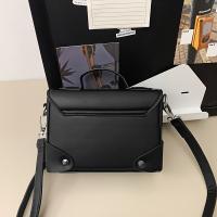 Bolso bandolera minimalista de streetwear. Bolso de hombro versátil de nueva moda de primavera y verano. Bolso tipo caja con diseño de nicho. Bolsa para teléfono multifuncional. - details 9