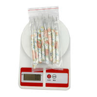 Agujas de Punto Ergonómicas de Alumina y Plástico Suave Colorido Set de 1 Crochet Hooks para Tejido 2.5-6.0MM Hecho en China - details 2