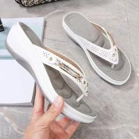 Zapatillas de mujer Nueva moda Sandalias antideslizantes Sandalias de playa para mujer Chanclas de ocio al aire libre con punta abierta - details 0