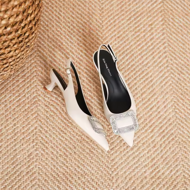 Zapatos de tacón de aguja con diamantes de imitación de metal francés de nuevo estilo para mujer - 1