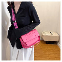Bolso sencillo con estilo de oso español para mujer, bolso de hombro tipo bandolera versátil a la moda de seda color melocotón - details 39