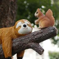 Perezoso de resina y árbol de ardilla colgante, bonitos adornos creativos de animales, estatua impermeable, exquisitas decoraciones para árboles, colgante para el hogar - details 9