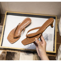 Chanclas de verano 2025 con punta cuadrada, diseño de gatito francés y clip en los dedos, tacón medio alto para mujer, tacón fino, sandalias frescas para uso exterior. - details 19