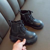 Botas cortas de estilo británico para niñas, botines antideslizantes de fondo suave, versátiles y elegantes, otoño e invierno, 2024 - details 5