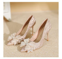 Zapatos de cristal franceses 2025 primavera y otoño nuevos zapatos de boda plateados con diamantes de imitación, punta de arco, tacones altos de aguja para mujer. - details 2