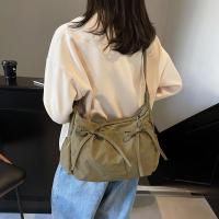 Bolso de hombro de nailon de gran capacidad para mujer - Estilo vintage, color sólido con detalle de lazo, correa ajustable, múltiples bolsillos con cremallera, bolso cruzado duradero y versátil - details 4
