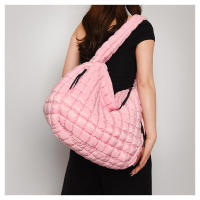 Bolso de mano tipo chaqueta nube plisada, bolso bandolera - details 0