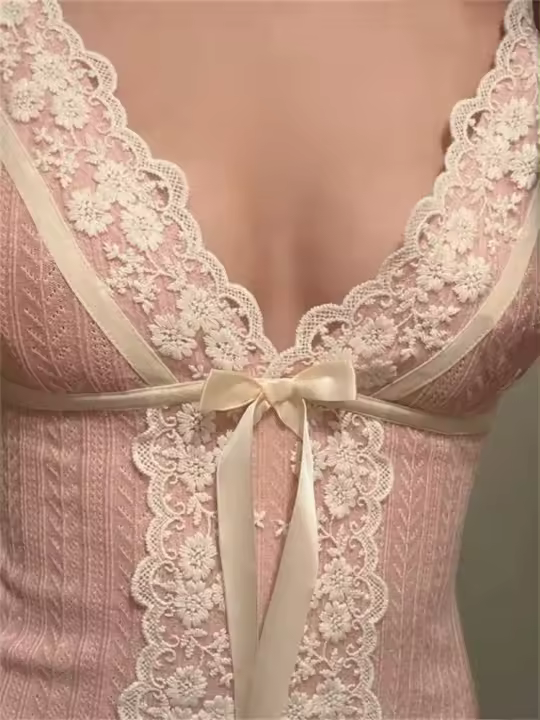 Top Corto de Encaje con Cintura Ajustada Cuello en V, Sin Mangas, Top de Tanque Retro Y2K para Mujer en Verano - 1