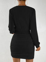 Nuevos estilos de otoño e invierno, vestido de cadera con cuello en V y manga larga - details 6