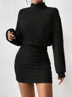 Vestido cruzado a la cadera de manga larga con cuello alto y tiras de punto delgado y elegante - details 0