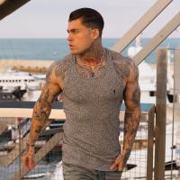 Chaleco para hombre, camiseta sin mangas con estampado deportivo para gimnasio, camiseta sin mangas elástica transpirable de secado rápido de tela a rayas - details 10