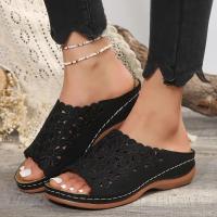 Sandalias cómodas florales elegantes para mujer – Diseño de cuña elegante con corte hueco Diapositivas versátiles para uso informal y de playa - details 1
