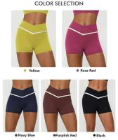 Pantalones cortos de yoga en forma de V con parte inferior deportiva de entrenamiento con cintura cruzada y contraste de color Fiess para mujer - details 1