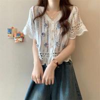 Top con botones de ganchillo con bordado floral, cárdigan corto de punto con mangas transparentes para mujer, tres Vintage Teengirl Fairycore - details 0